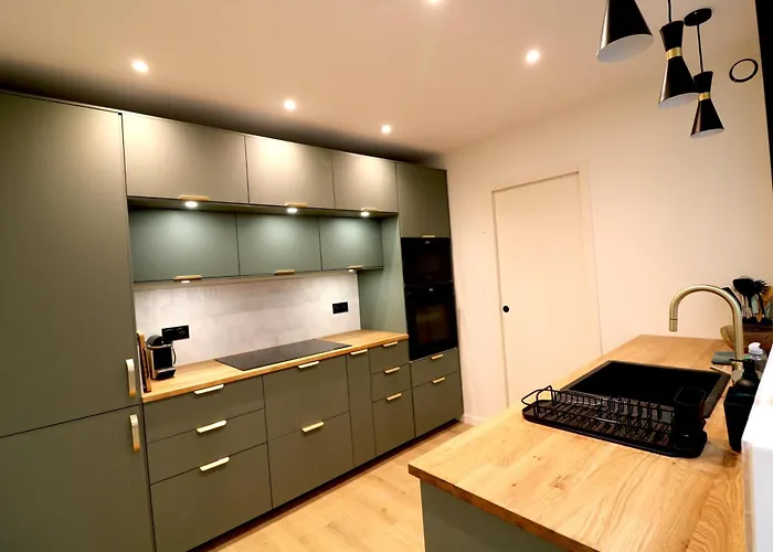 Holiday home La Canopee De *